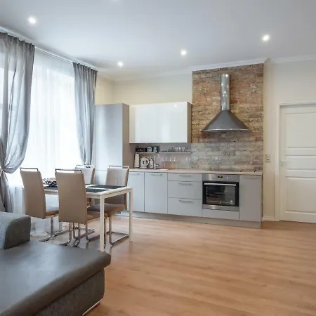 Apartamento Dzirnavu City Center Riga
